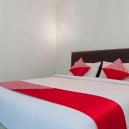 קופנג Super Oyo 1682 Greenia Hotel מראה חיצוני תמונה