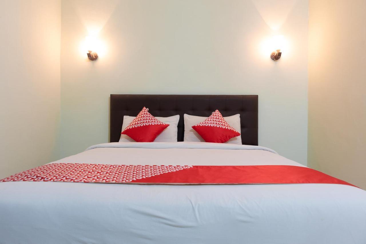 קופנג Super Oyo 1682 Greenia Hotel מראה חיצוני תמונה